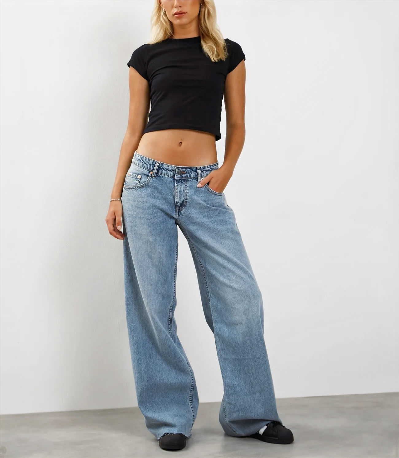 Essential Black Baby Tee Crop Top