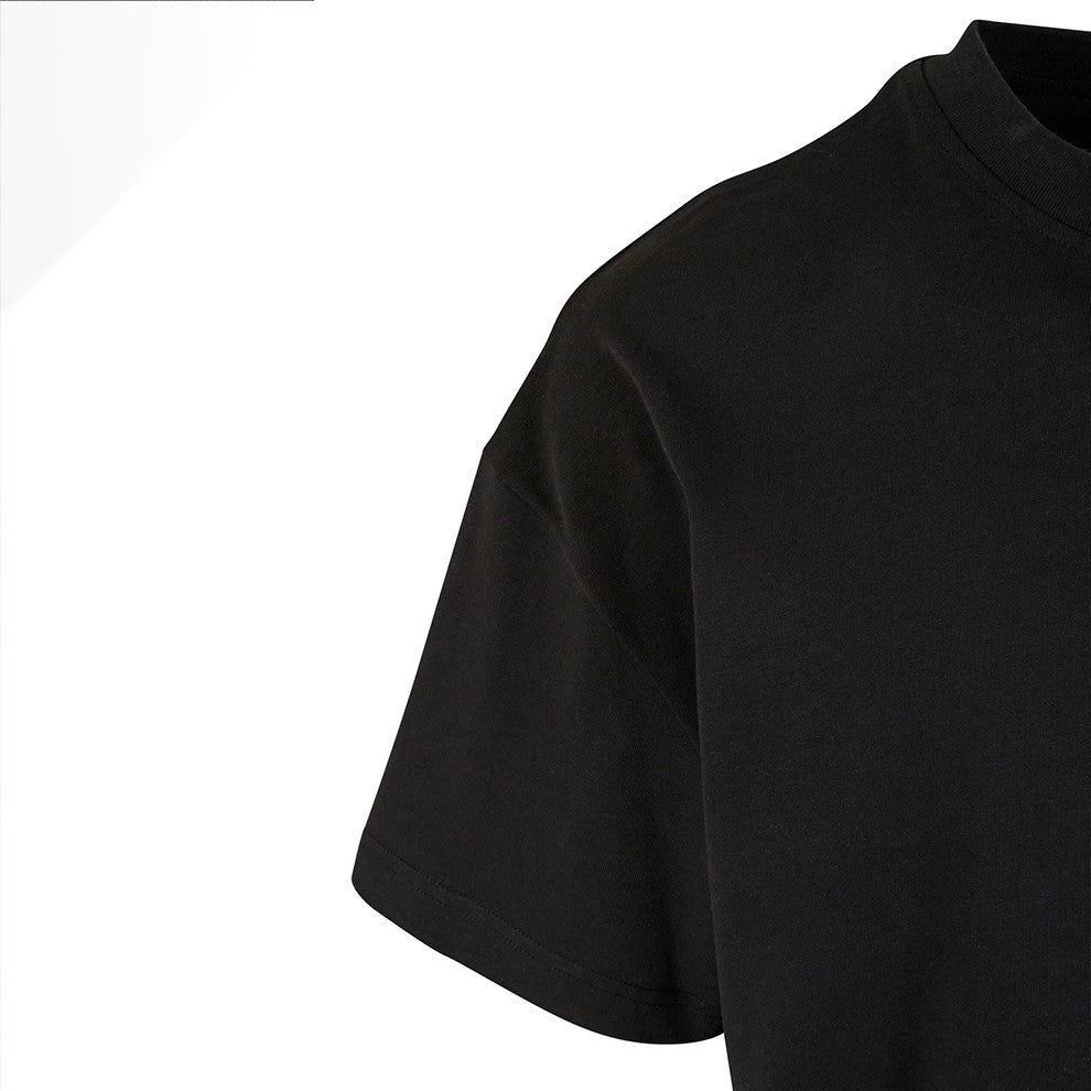 sunday-running-club-black-t-shirt-close-look-side.jpg